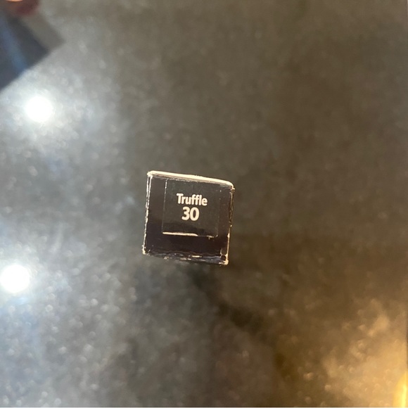 bobbi brown cream shadow stick in shade truffle - Picture 2 of 2